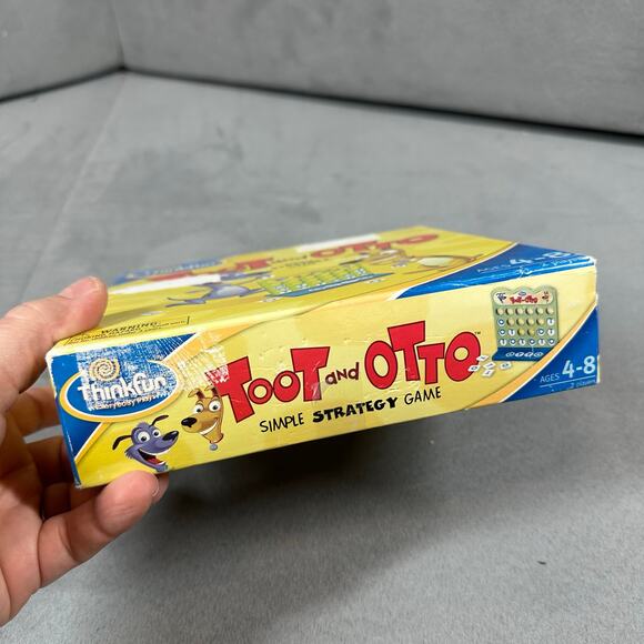 Toot and Otto ThinkFun Siple Strategy Board Game 2004 COMPLETE - Picture 4 of 5